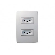 TOMADA UNIVERSAL DUPLA 615075 PIAL PLUS