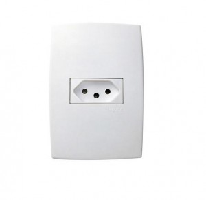 TOMADA 2P+T PADRAO NOVO 4X2 HORIZONTAL 615081 PIAL PLUS